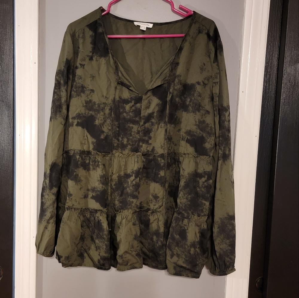 XL tie dye olive green and black blouse